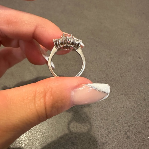 Ring - Picture 4 of 5